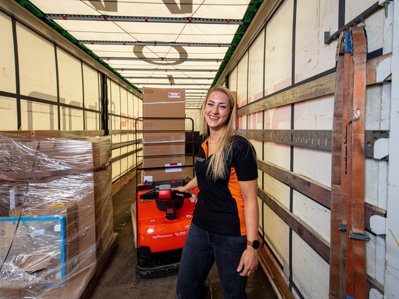 Laden Lossen Goederen In Trailer Sanders Fritom Uden